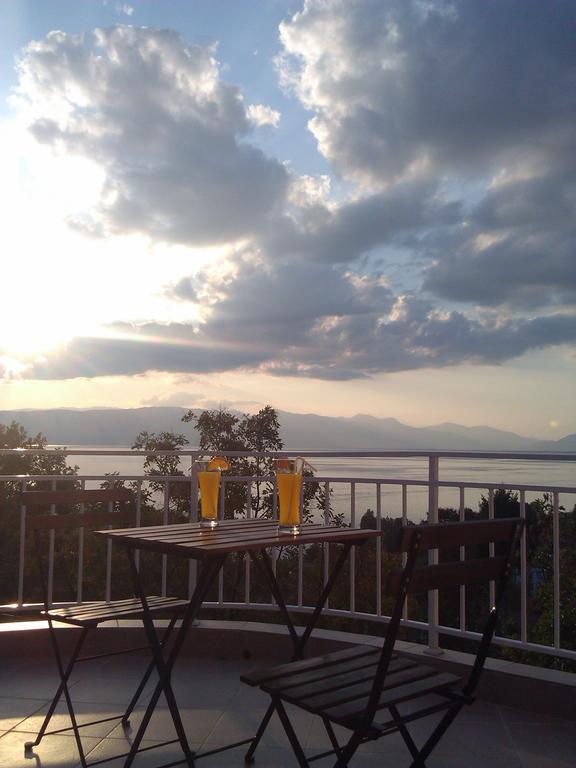 Villa Chingo Ohrid Bagian luar foto